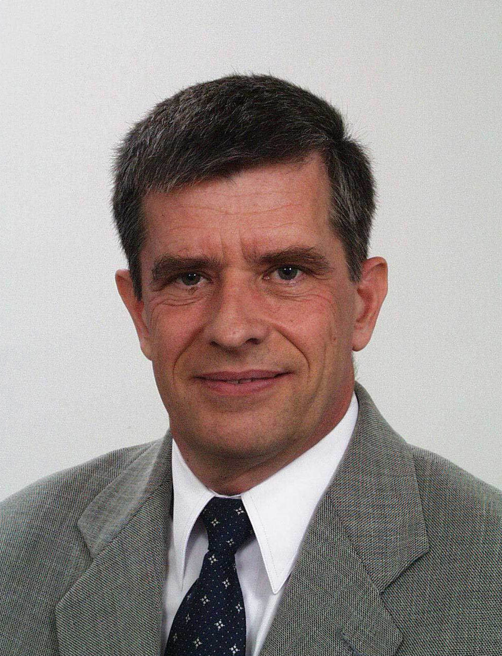 Dr. Szilágyi Tamás